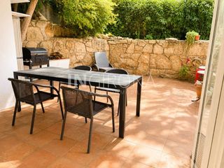 Flat  Calle torre de san daniel. Oportunidad apartamento con jardín privado y parking en montjuïc