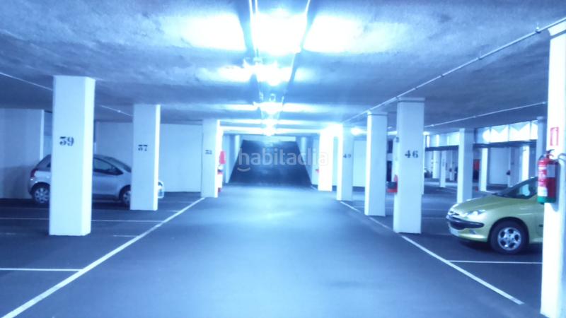 Foto e901486d-5dfb-4a9b-9cc6-933709ee600c. Parking voiture dans Laviada Gijón