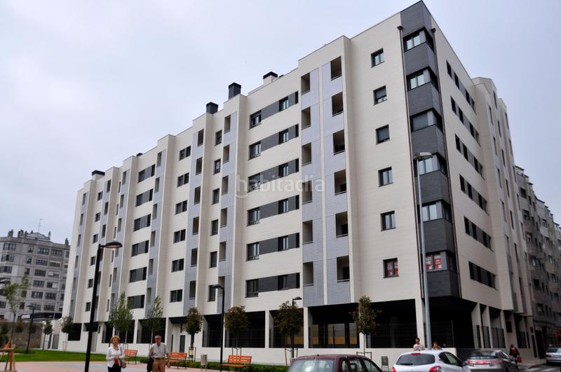 Foto accae8b5-f664-46b6-b883-e014f2fbbc60. Posto auto in Laviada Gijón