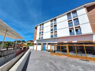 Etagenwohnung en Carreo. Piso muy soleado zona centro de candas al lado del teatro prende