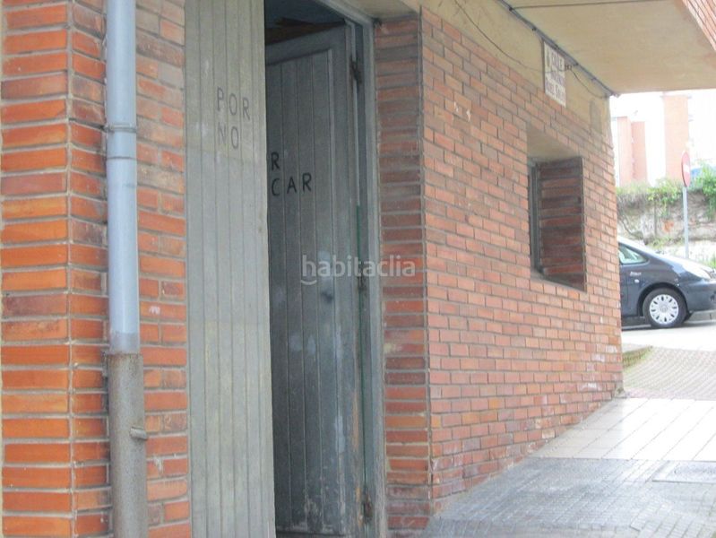 Foto d2cd0b12-e03e-45a6-a7df-0caed0a17af4. Local comercial a Carreño