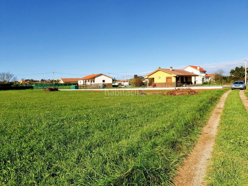 Foto f47088c1-7f32-4ed6-b008-acb2dfda7f53. Terreno residencial dos preciosas parcelas completamente llanas y soleadas de 1.600 m2 y de 2.185 m2 situadas en ambiedes a 200 metros del bar el cruc en Gozón