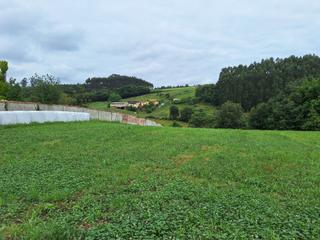 Wohngrundstück in Carreño. Se vende finca edificable de 2.407,54 m2 en coyanca
