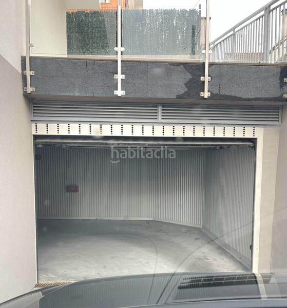 Foto 1dcf703e-3dd5-4da0-9cd7-a1f217b89860. Lloguer aparcament cotxe a Carreño