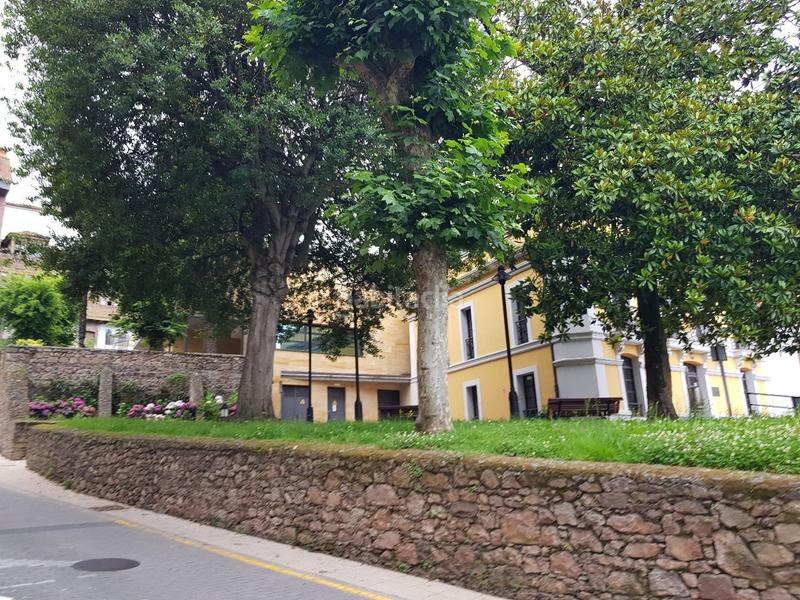 Foto be480fa0-9417-4235-9c54-a9d31a3d1c82. Piso  amueblado en pleno centro, frente a biblioteca, 2 planta con ascensor, exterior. en Carreño