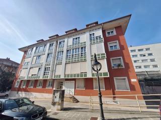 Appartement à Carreño. Se vende piso de dos habitaciones con ascensor