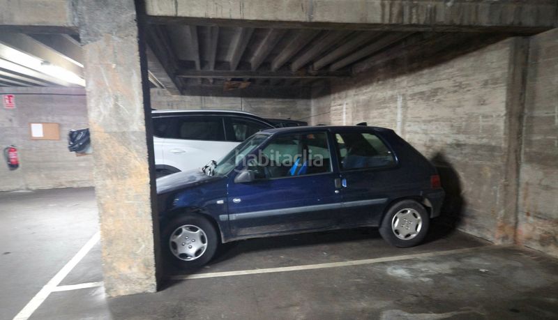 Foto 0a85106c-be25-4a99-a8ae-8ecbe8ee5c30. Aparcament cotxe a Carreño