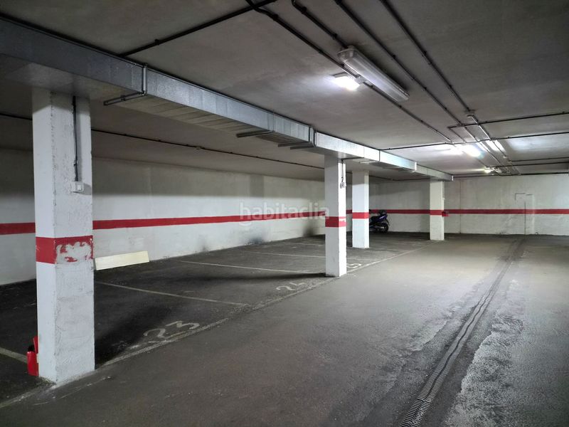 Foto 1fcf2d60-cb41-4b72-b7d9-40bf23ec89f3. Aparcament cotxe a Carreño