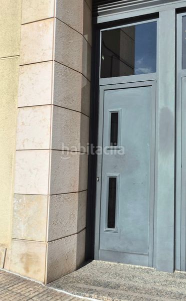 Foto e692a157-ceeb-44bb-8b7a-48faeb09a51b. Aparcament cotxe a Carreño