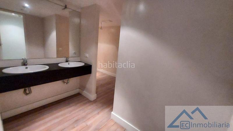 Foto 0301f6ab-f1f1-4f61-8679-3e7b800f2ce6. Location local commercial dans Centro - Ayuntamiento Santander