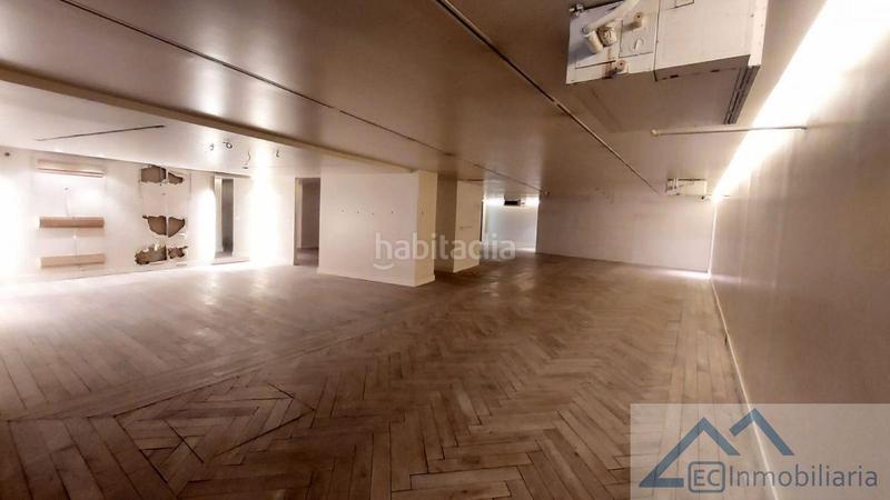 Foto 18ce8e26-936f-4f25-bb7e-066d3e3d535f. Location local commercial dans Centro - Ayuntamiento Santander