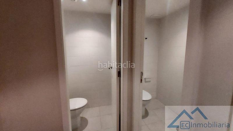 Foto a06c8e03-df81-4159-acf2-5f85d4f088ea. Location local commercial dans Centro - Ayuntamiento Santander