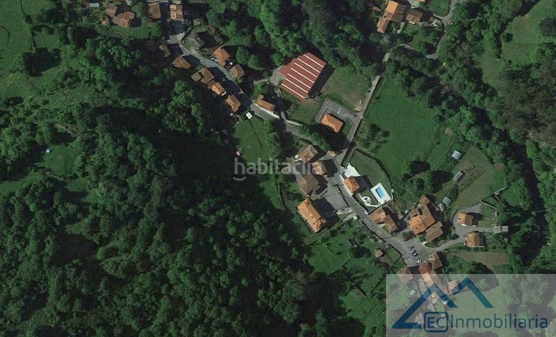 Foto c1d75801-6c92-42b0-b876-11f29a354549. Terreny residencial a Miera