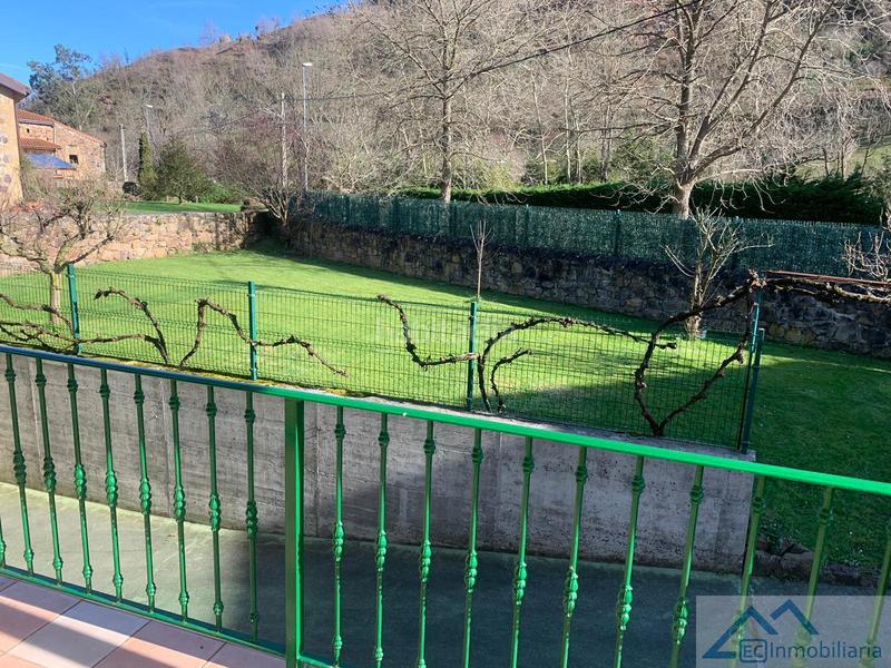 Foto 48bfca7e-92a0-4d40-aa86-541831f056c0. Chalet con parcheggio in Liérganes