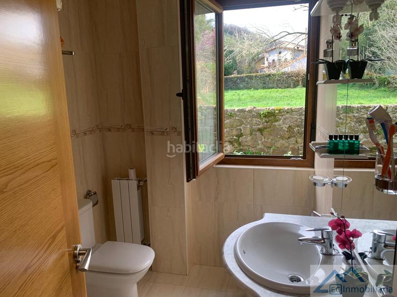 Foto 6d576610-20db-46b6-84f1-ae260e7f01a5. Chalet con parcheggio in Liérganes