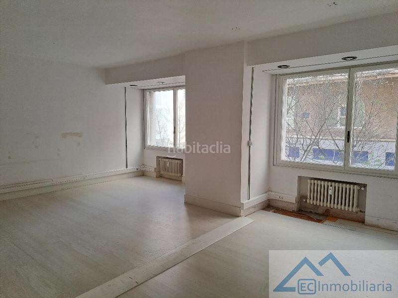 Foto bffac72a-53b8-4136-b17a-9f2a64778a8d. Oficina a Centro - Ayuntamiento Santander