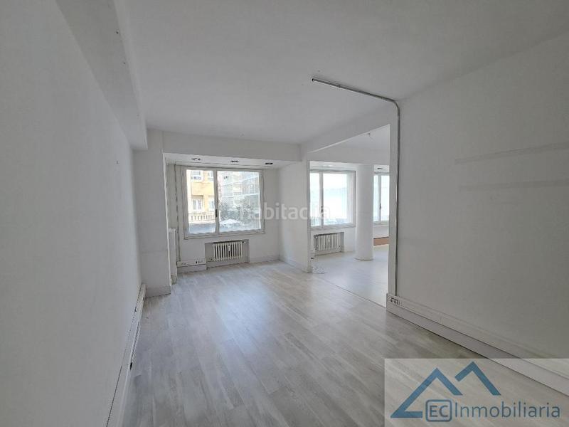 Foto cc701312-5d0a-4f64-bb3d-7dab3a769d5b. Oficina a Centro - Ayuntamiento Santander