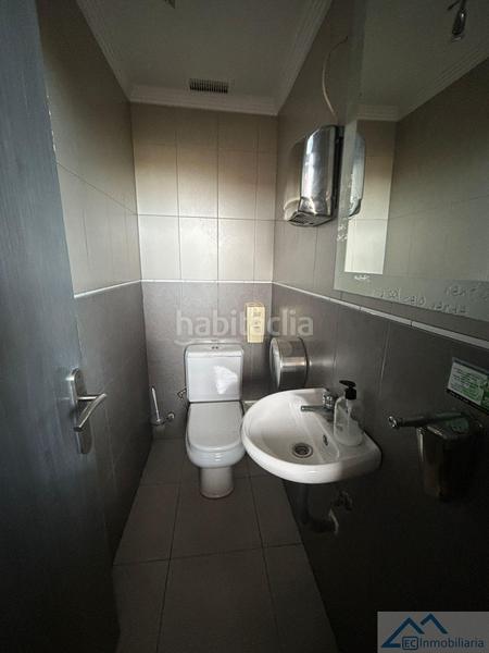 Foto b52dad54-6066-4453-89d8-cb492daaab42. Location local commercial dans Los Castros Santander