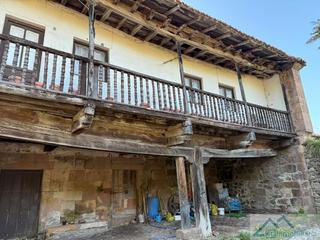 Casa  Barrio santibanez. Cabezón de la salcasa