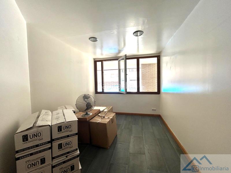 Foto 9f350318-e378-40e3-8277-b3a905a44e9d. Local comercial a Numancia - San Fernando Santander
