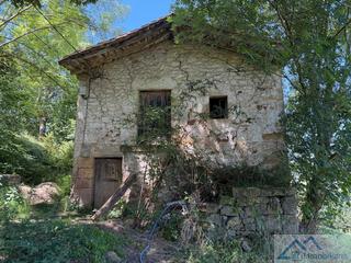 Casa a Barrio bucarrero s/n. Liérganescasa