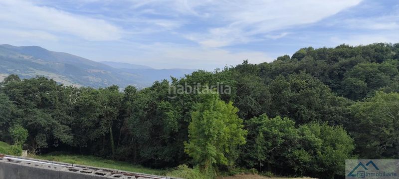 Foto 84d2a361-8205-4639-83df-932fe9cd4e95. Casa amb aparcament a Corvera de Toranzo