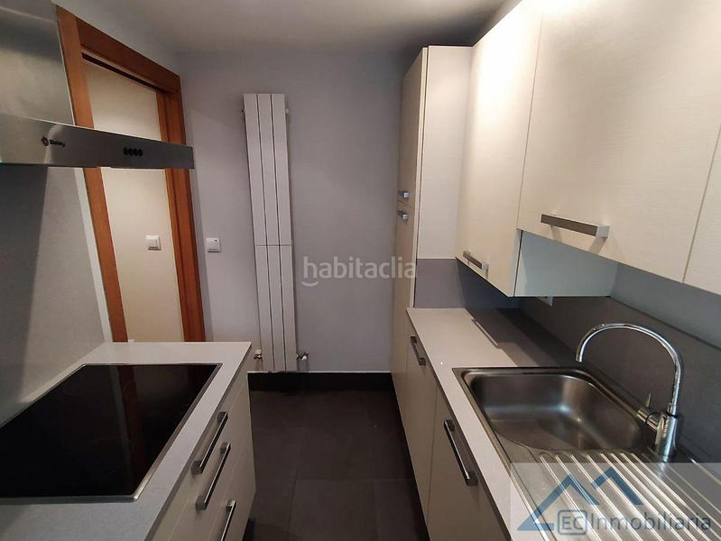 Foto 8130b254-3eb6-430a-9d9b-c69eb731628e. Rent flat with heating in Puerto Chico Santander