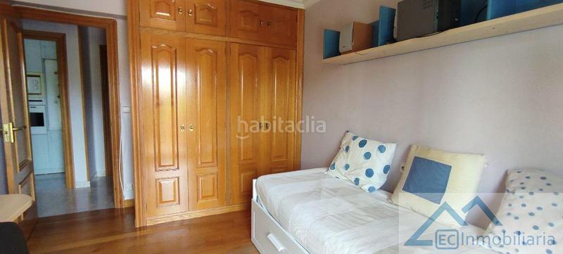 Foto 1069b38c-c803-4765-8efc-47329c72bc3c. Alquiler piso  en Los Castros Santander
