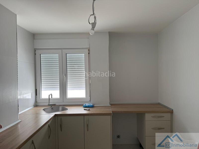 Foto 553659e8-62b7-45c2-953d-3aca7e029a73. Etagenwohnung mit heizung in Centro Torrelavega