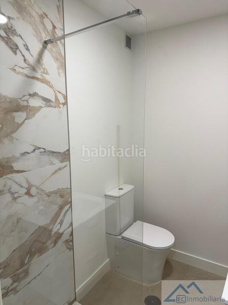 Foto c47bd56d-1aa2-4983-9812-5dbee45641c2. Etagenwohnung mit heizung in Centro Torrelavega