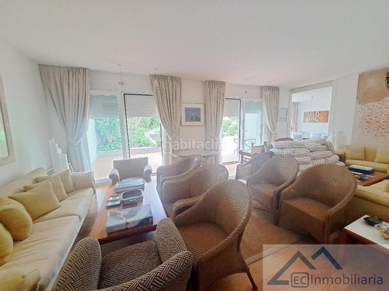 Foto 77fc6876-dad8-4be9-b179-3b1a5db89cd1. Location chalet avec chauffage parking dans El Sardinero Santander