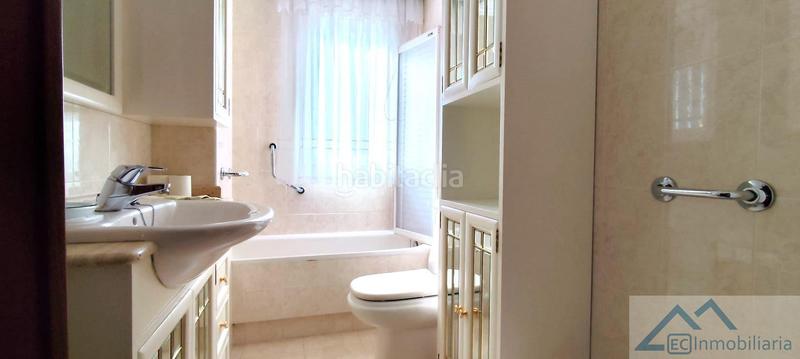 Foto 732b9f33-f333-4aec-bc0b-740d3049c454. Etagenwohnung mit heizung parking in General Dávila Santander