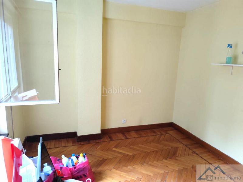 Foto f2f99ef1-8146-41b7-9aa9-2237beea0e65. Pis amb calefacció a Numancia - San Fernando Santander