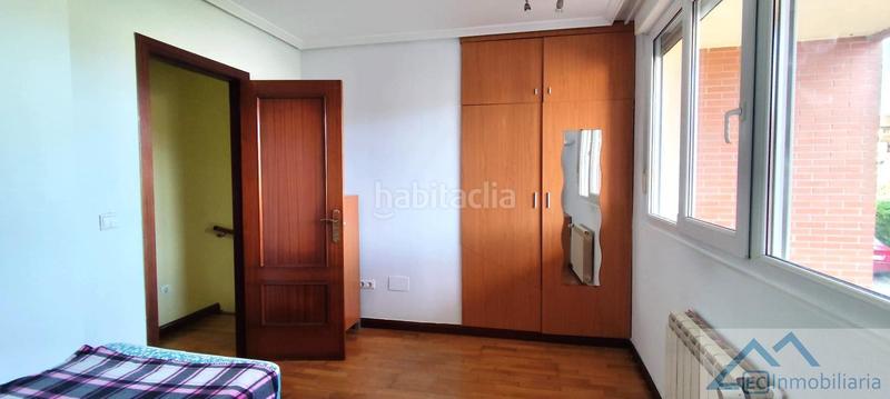 Foto 0d9e8172-56a2-437b-ae6f-cc61cfce6f5e. Pis amb calefacció aparcament piscina a Renedo Piélagos