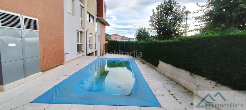 Foto 8e860e04-3d74-4a7d-b09f-c232e8c254a7. Pis amb calefacció aparcament piscina a Renedo Piélagos