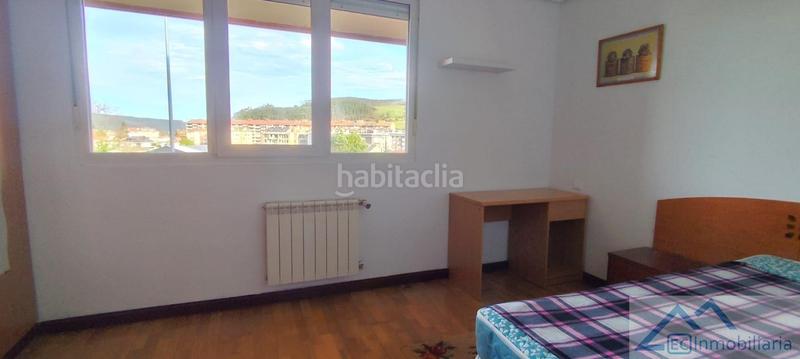 Foto 9395a4f1-eafb-4c82-a44a-8211bd32a111. Pis amb calefacció aparcament piscina a Renedo Piélagos