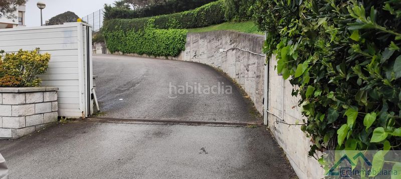 Foto acfc97ff-efe1-4a7e-aa71-80a2c179d07b. Aparcament cotxe a cantabria 36 a Valdenoja Santander