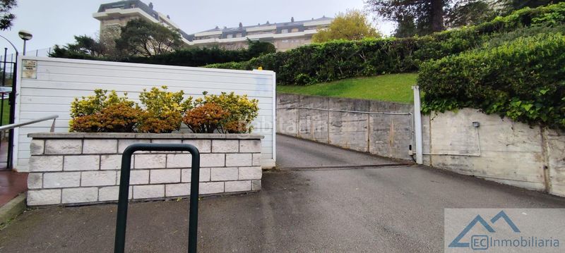 Foto f4ad2982-5b19-4318-a2ec-7acbc6dd639a. Aparcament cotxe a cantabria 36 a Valdenoja Santander