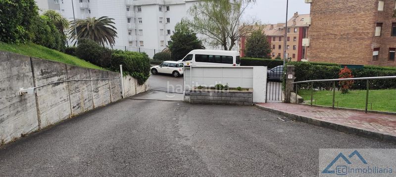 Foto f998011f-dc2e-4d0d-a383-64cb74530d19. Aparcament cotxe a cantabria 36 a Valdenoja Santander