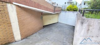 Parking coche en Los Castros