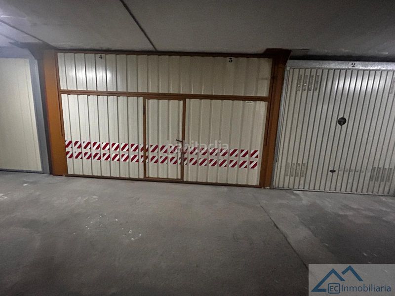 Foto e2718cd7-68a8-42cf-9557-355eb6c96f66. Aparcament cotxe a Los Castros Santander