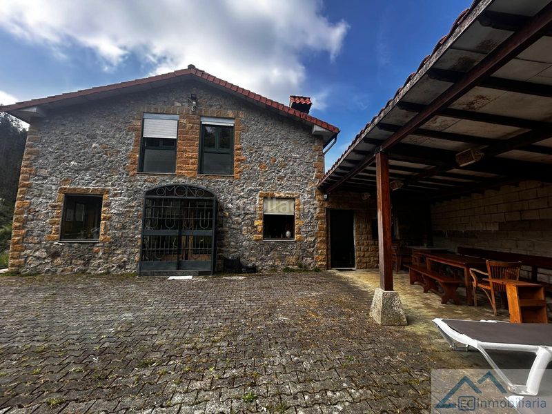 Foto 55a4f3b8-8c1e-4022-8c30-aa4a4f694cc2. Casa amb calefacció piscina a Ribamontán al Monte