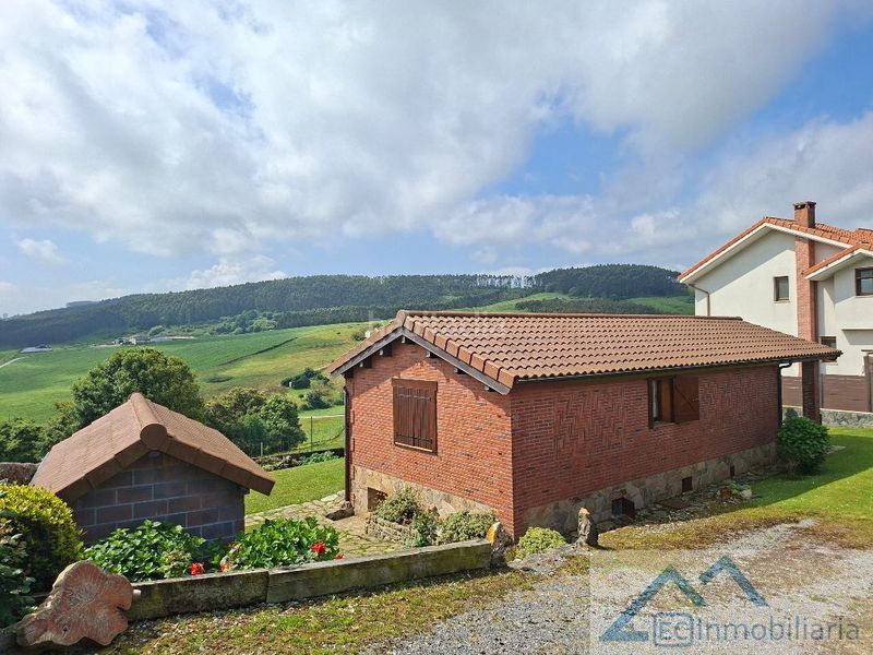 Foto d4d1809e-4e8e-4873-8df0-f8a7c6ca336c. Haus mit heizung in Bareyo pueblo Bareyo