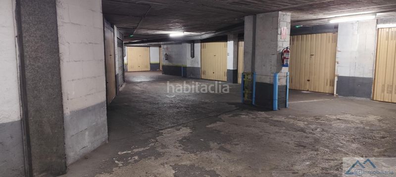 Foto 396f18ea-1d0f-4e5f-b0ff-7c11c662cba6. Aparcament cotxe a Los Castros Santander