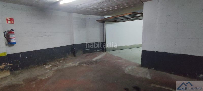 Foto 5edd1d1d-f453-4392-9105-00b765de4469. Aparcament cotxe a Los Castros Santander