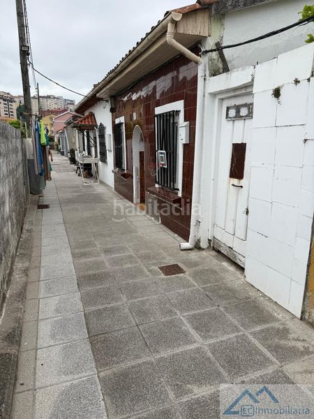 Foto 1bd20d4b-4416-44cf-96ee-2238f3cfcfd2. Casa aparellada a Los Castros Santander