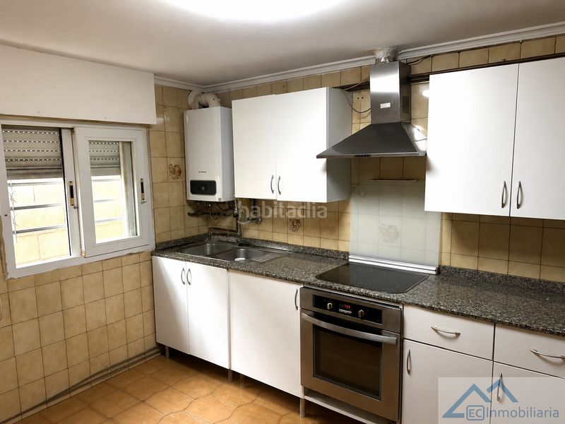 Foto 3d0599df-6bad-4792-b289-e329a6a5fb5b. Casa aparellada a Los Castros Santander