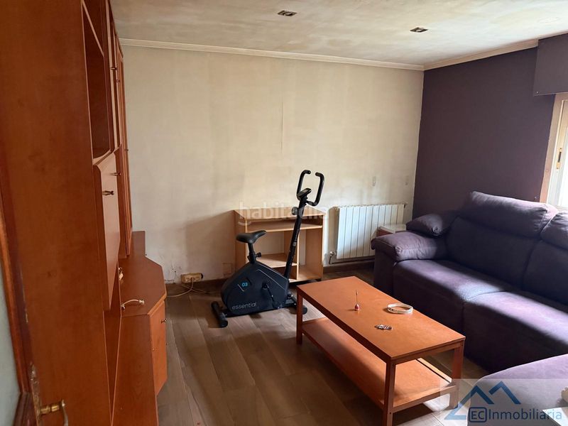 Foto 9ac65595-4750-4cbb-9d1b-69b439593d4f. Casa aparellada a Los Castros Santander