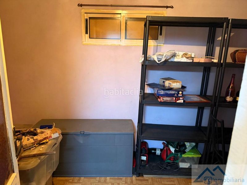 Foto cdaf22eb-bd33-4699-8ca5-857d6631a302. Casa aparellada a Los Castros Santander