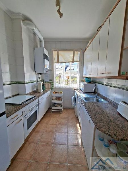 Foto cd50ac27-4415-4833-b41d-2e4689307c2e. Flat with heating in El Sardinero Santander
